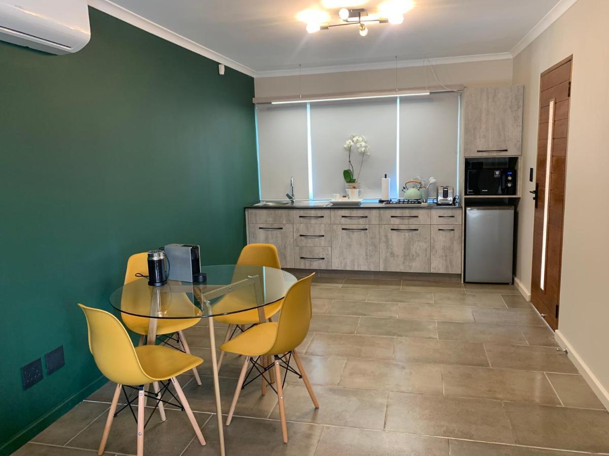 Melville Gap Guesthouse Йоханесбург Екстериор снимка